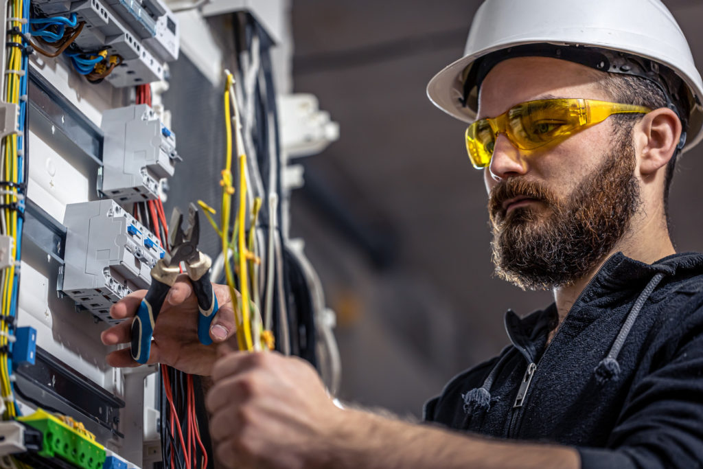 GESELEC: El Socio Ideal Para Instalaciones Eléctricas Industriales